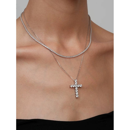Halskette mit Kreuzanhänger aus Moissanit