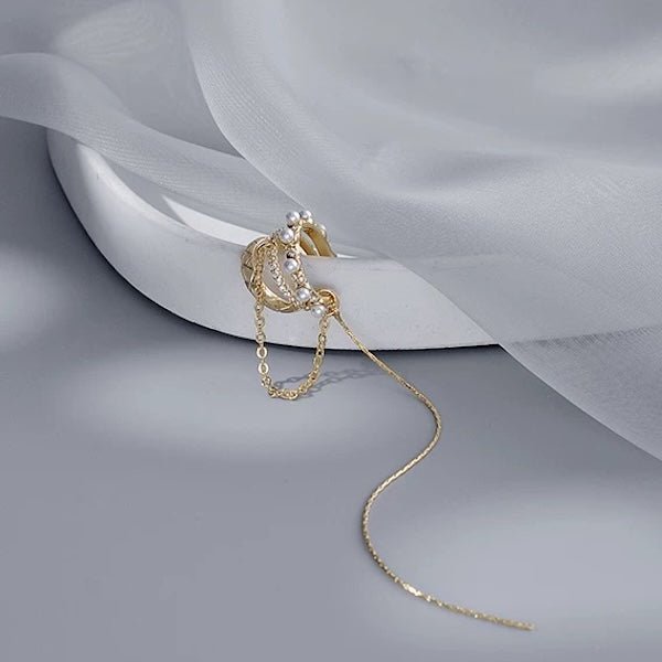 Eleganter Ear Cuff mit Kette (einteilig)