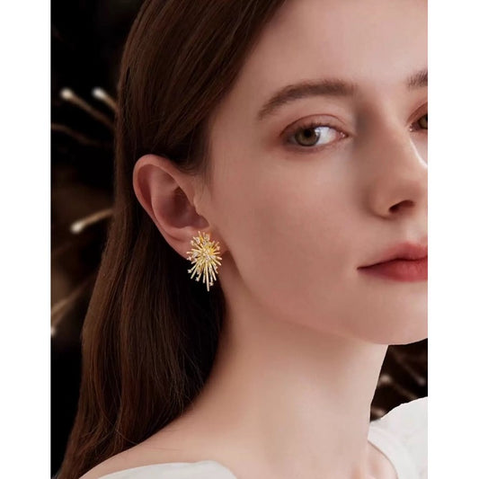 Schicke schillernde Funkenohrringe