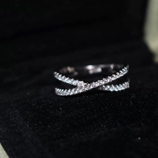 Schillernde Cross-X-Moissanitringe