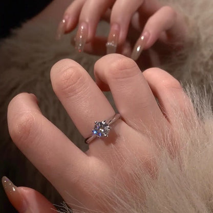 Zeitloser Solitäre-Ring